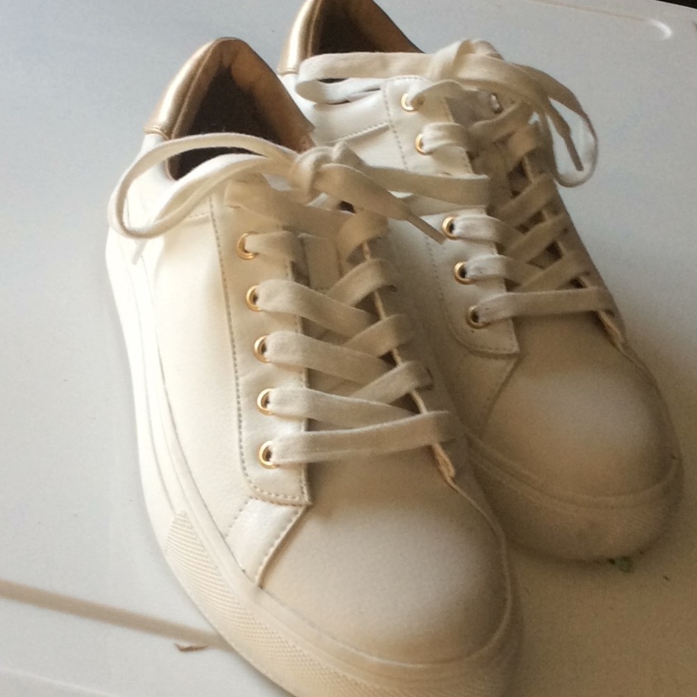 Loaf white Sneakers, , laced size 8.5